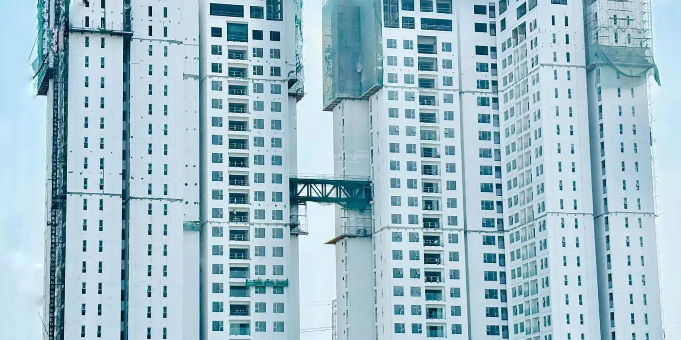 Bán căn 2PN giá tốt, view trực diện hồ bơi tại Essensia Sky với giá chỉ 5,6 tỷ