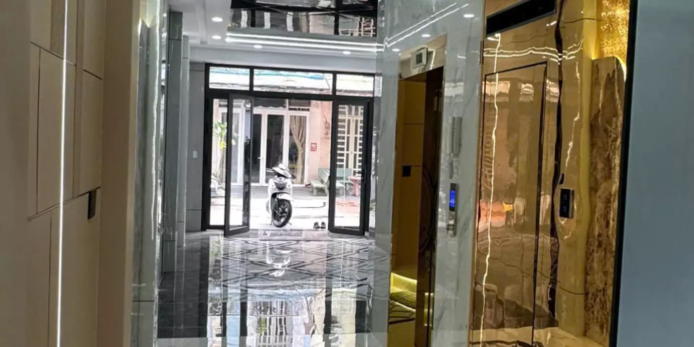 Nhỉnh 13 tỷ có nhà 5 lầu đẹp HXT Phan Huy Ích 68m2 T.máy KM nội thất sát KCN Tân Bình