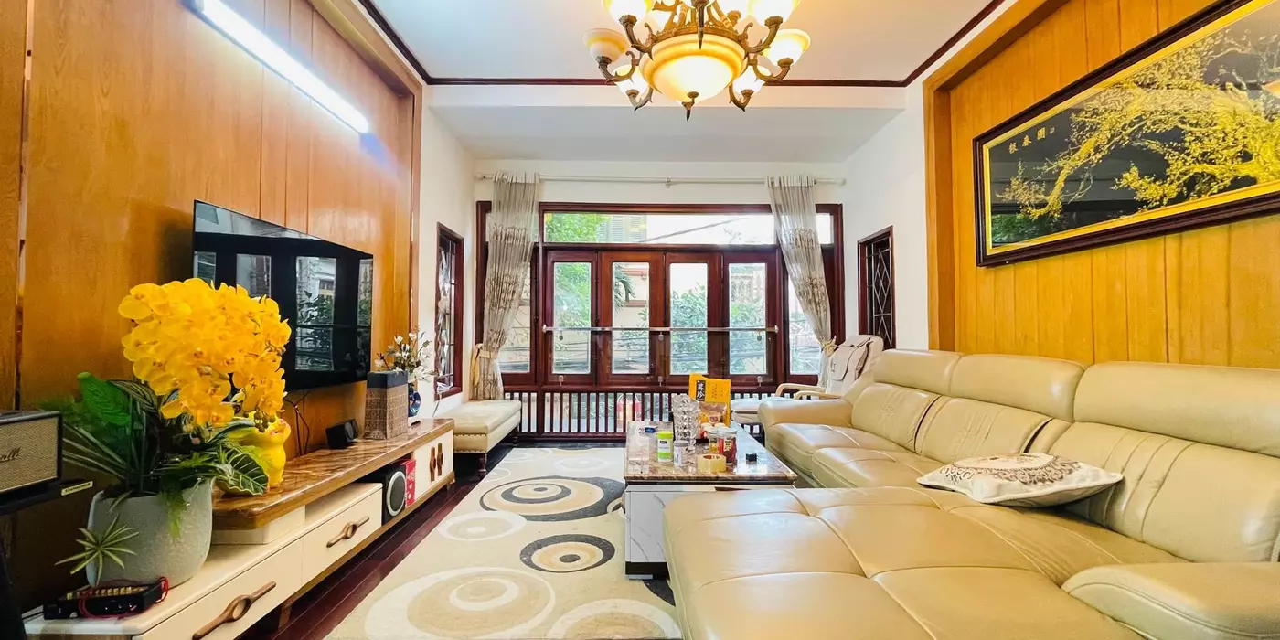Lõi Lạc Long Quân - Nhà Mới 6 Tầng - Chủ Xây Tâm Huyết Tặng Nội Thất - Ô Tô Đỗ Cửa - Sổ Vuông Đẹp