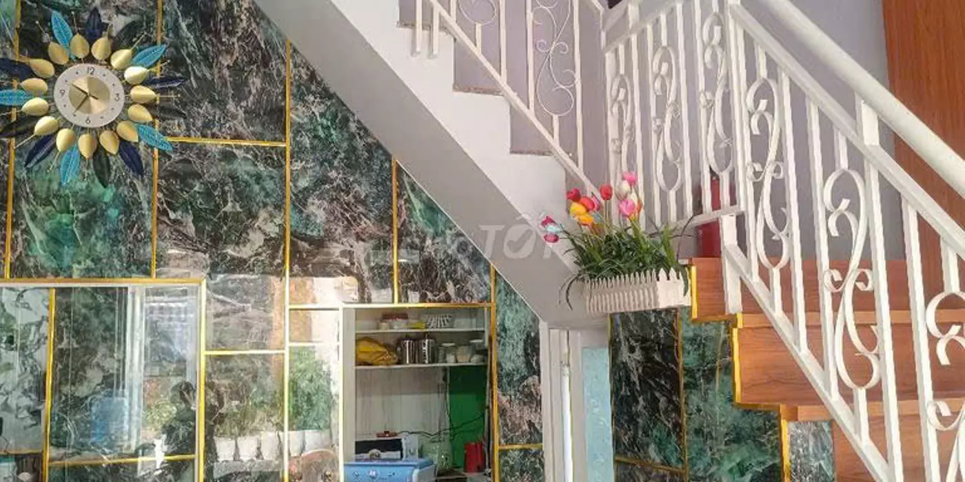 DƯ PHÒNG GÁC MÁY LẠNH  CẦN CHO THUÊ - TỰ DO GIÁ RẺ- QUẬN 7 ,TPHCM