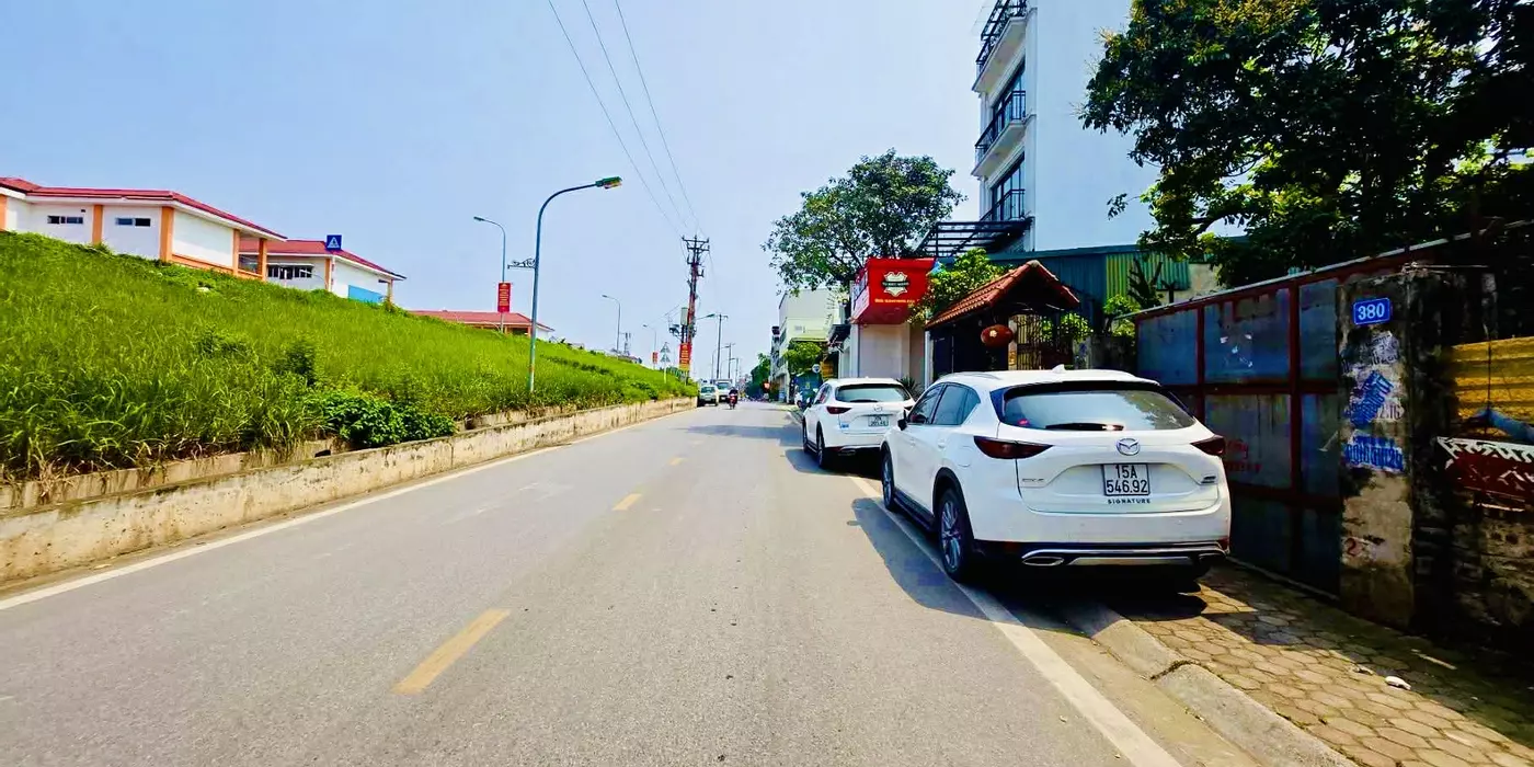 nhà mặt phố Lâm Du, 240m, mặt tiền 6m, nở hậu, cách cầu Trần Hưng Đạo 200m