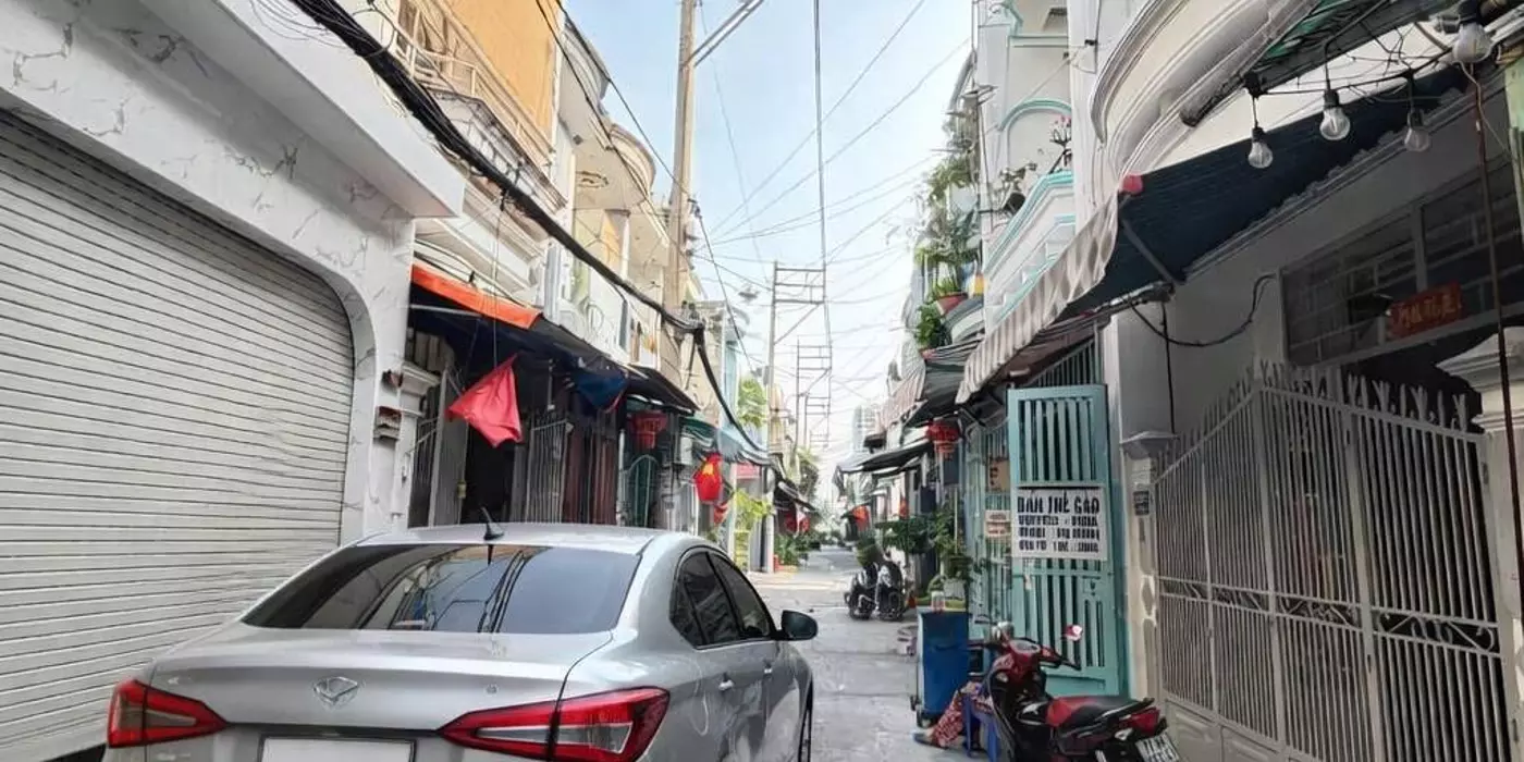 NHÀ HẺM OTO PHAN VĂN HỚN – 2 TẦNG – NHỈNH 3 TỶ, CV THUẬN KIỀU 100M