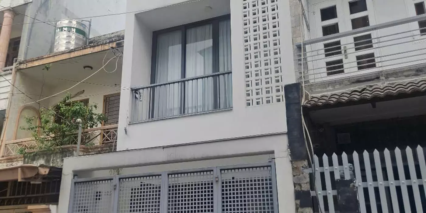 NHÀ ĐẸP CHÍNH CHỦ - GIÁ TỐT - Vị Trí Đắc Địa Tại Phường Bảy Hiền, TPHCM