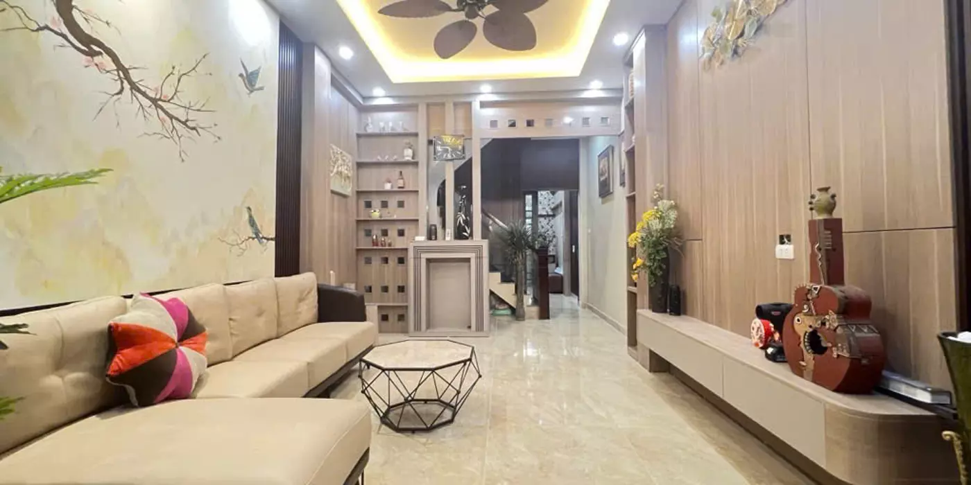 Nguyễn Văn Cừ , nhà đẹp ở ngay , full nội thất ,ngay sát cầu Chương Dương , 2 phút sang Phố Cổ ,