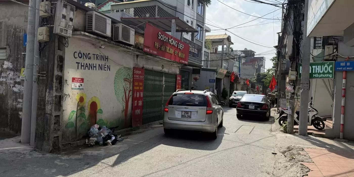 bán nhà lệ mật 70m x 4T ngõ thông, sân vườn, nhà mới nhỉnh 12t còn tl