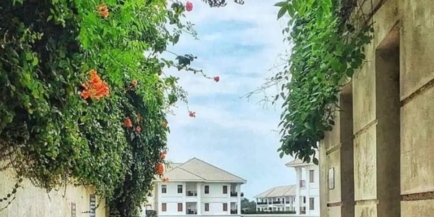 Bán nhà phố Nguyễn Đình Thi, Tây Hồ, sát hồ Tây, lô góc 2 thoáng vĩnh viễn, 49m, 14 tỷ.