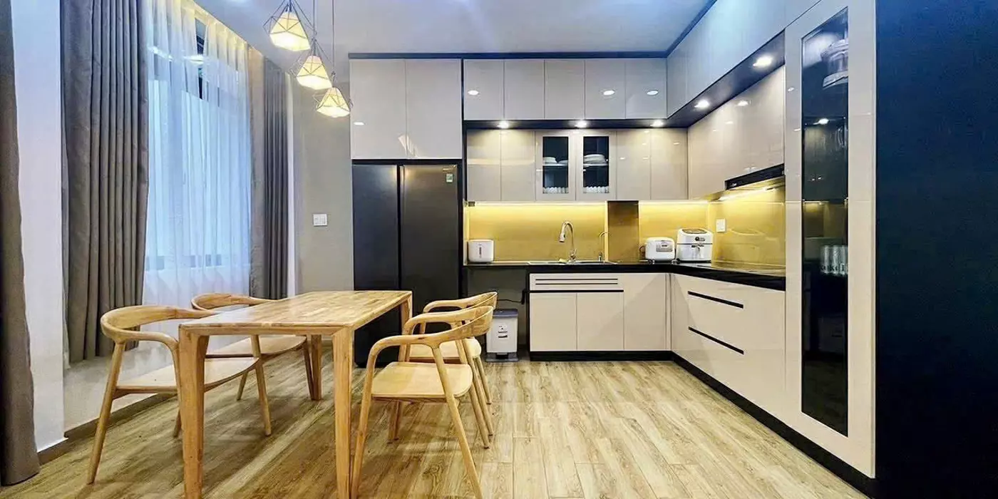QUẬN 7 -  HUỲNH TẤN PHÁT – CĂN HỘ DỊCH VỤ 4 TẦNG – DÒNG TIỀN 60TR/TH – 87M² – 8.7 TỶ