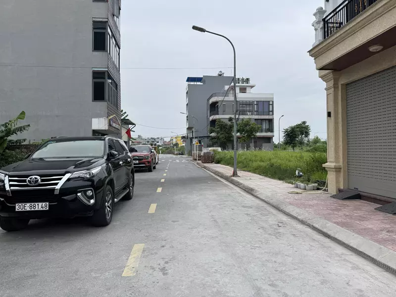 Bán Đất Cự Khối: 71,5m2 – Gần Công Viên Hồ Điều Hòa – Hạ Tầng Đồng Bộ 13m, Sau Có Đường 4m