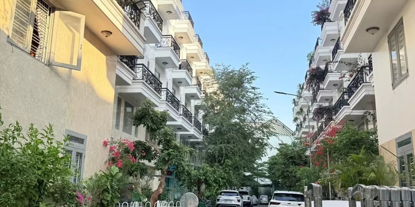 🏡 NHÀ ĐẸP HẺM XE HƠI–NGANG 5M HIẾM–100m²
🔥📍 PHAN VĂN HỚN P/TÂN THỚI NHẤT Q12