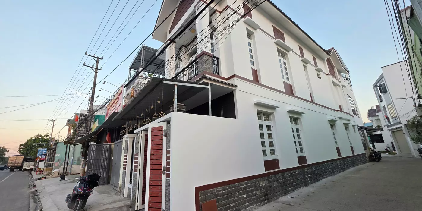 BÁN NHÀ CĂN GÓC 2 MẶT TIỀN ĐƯỜNG ĐỒNG KHỞI, NGAY TT. DIÊN KHÁNH.