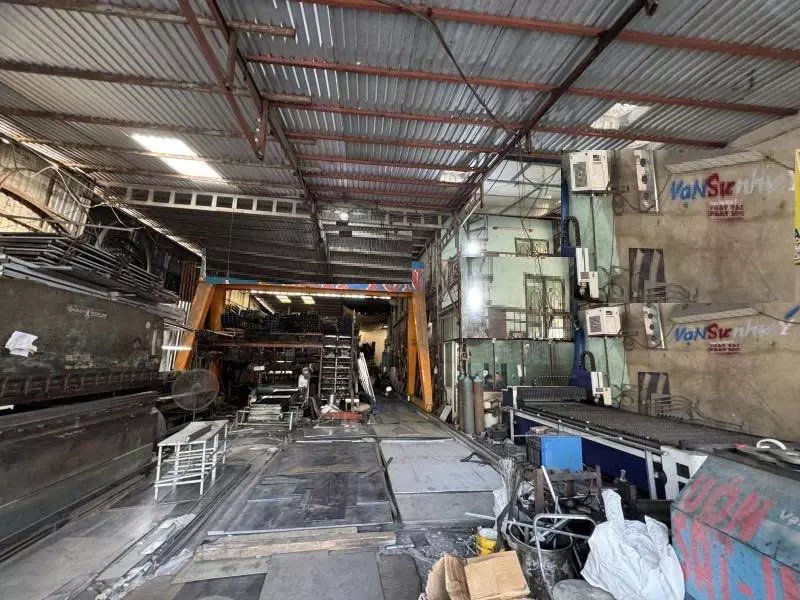 Bán nhà Mặt tiền Tỉnh lộ 10 - gần Khu Tên Lửa, 23x70m, 900m2, 3 Tầng, thu 160tr, 68 Tỷ.