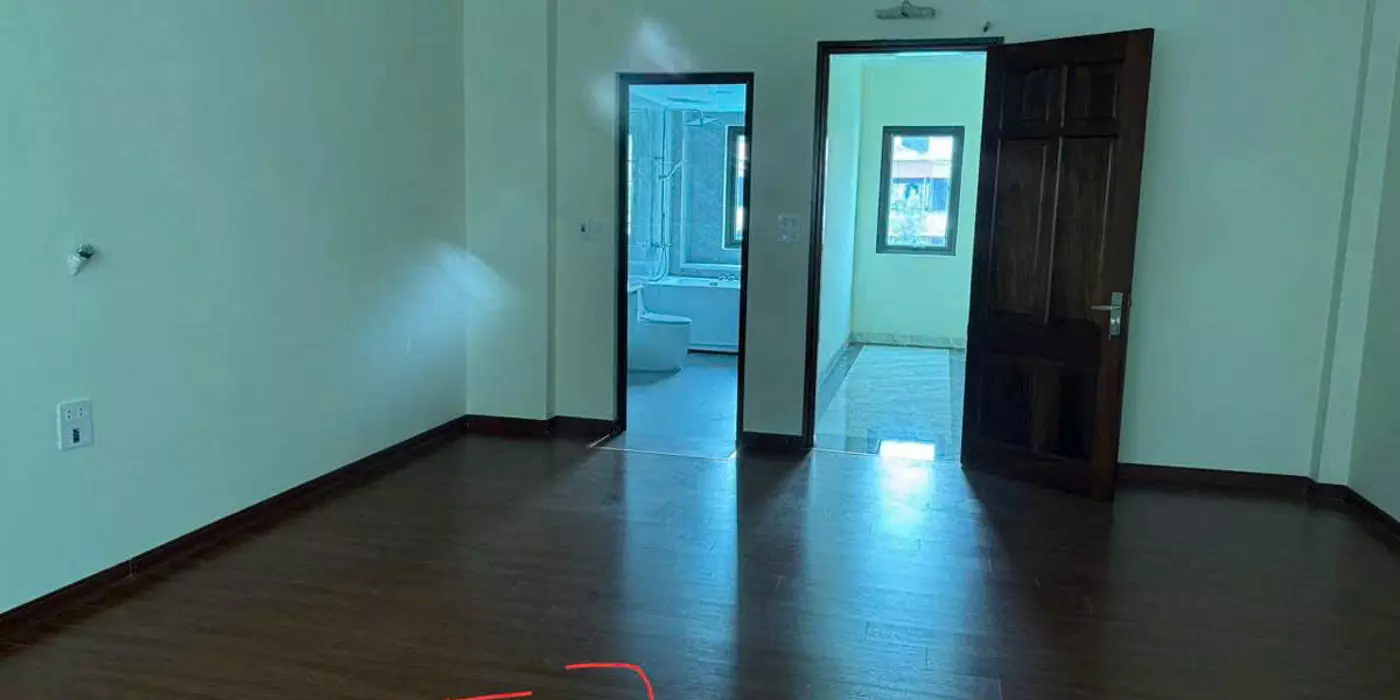 HÀNG HIẾM : NHÀ MAI DỊCH – CẦU GIẤY 47M – MT4.9M – 7 TẦNG – THANG MÁY – Ô TÔ NGỦ TRONG NHÀ.