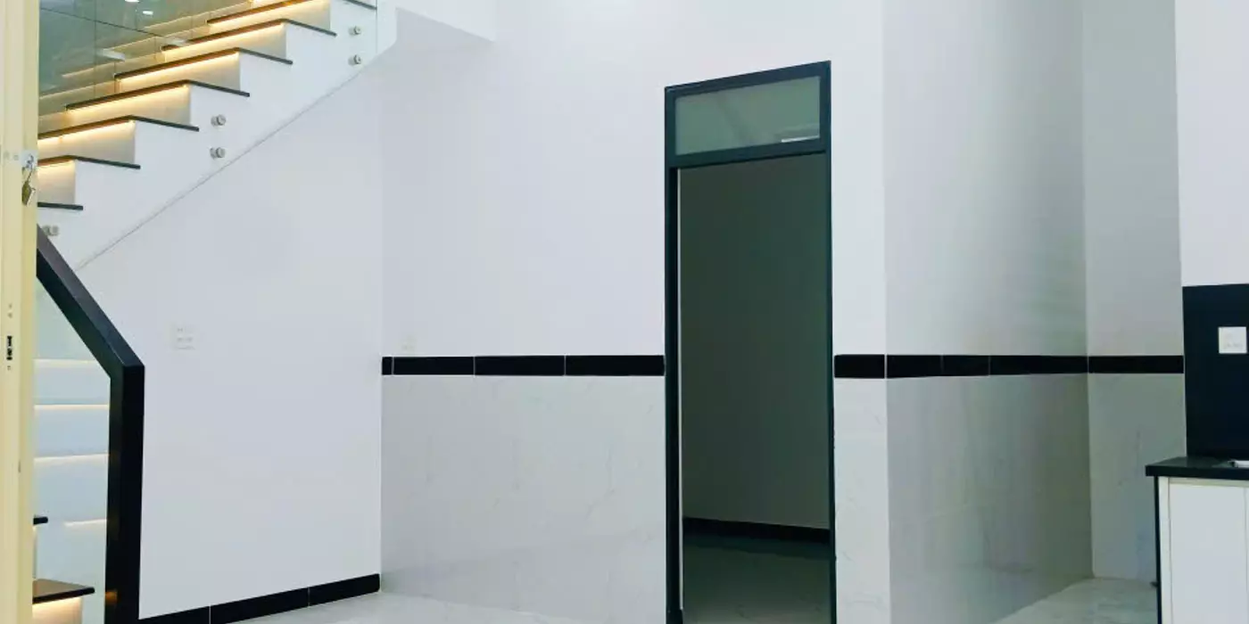 BÁN NHÀ 2 TẦNG MỚI ĐẸP ĐƯỜNG TRẦN HƯNG ĐẠO - QUY NHƠN.- MÃ SỐ: #NR3789