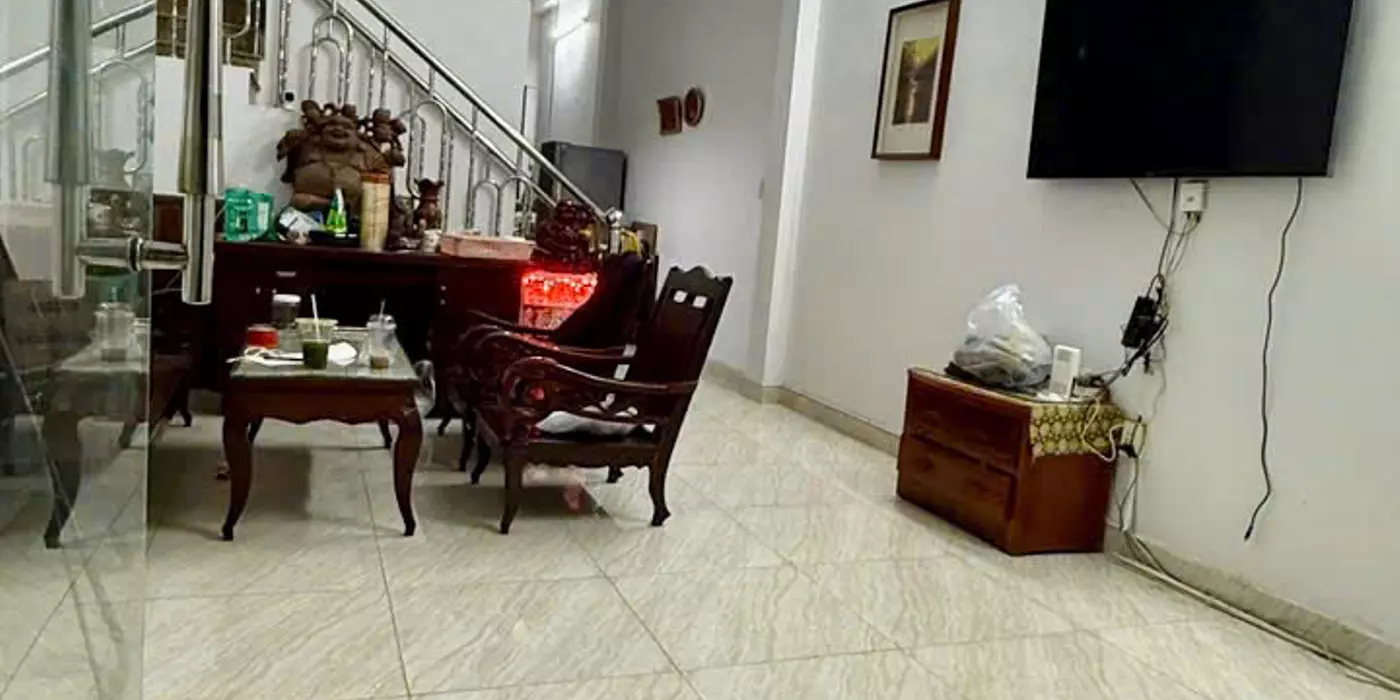 Nhà 3 lầu MT nội bộ Cao Lỗ P4Q8 (sổ vuông vức), Giá : 10.8 Tỷ (TL)