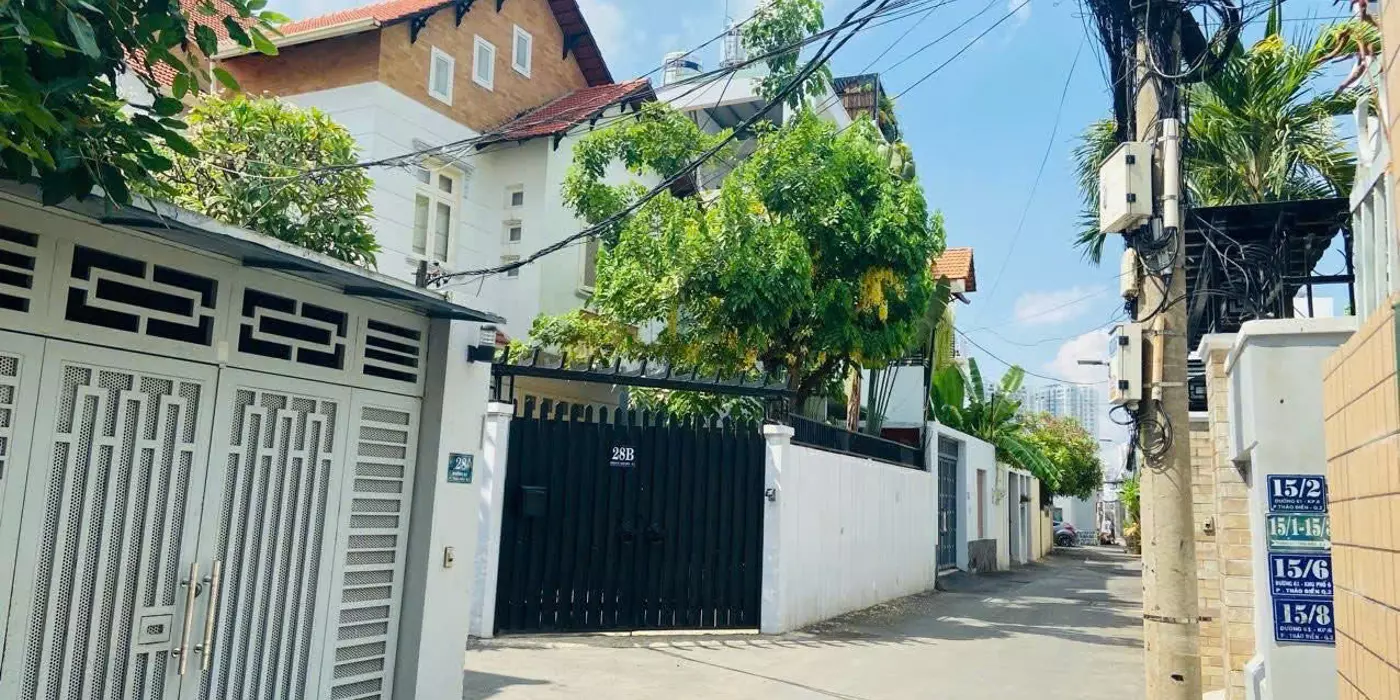 Biệt thự 385m2 Thảo Điền, Góc 2 mặt tiền Đường 66-Nguyễn Văn Hưởng, hồ bơi, HDT 70tr, 59.5 tỷ