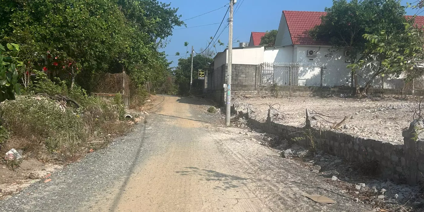 Bán 14.8 x 25m đất thổ cư Nguyễn Trường Tộ nối dài, LaGi giá rẻ 148tr/m ngang