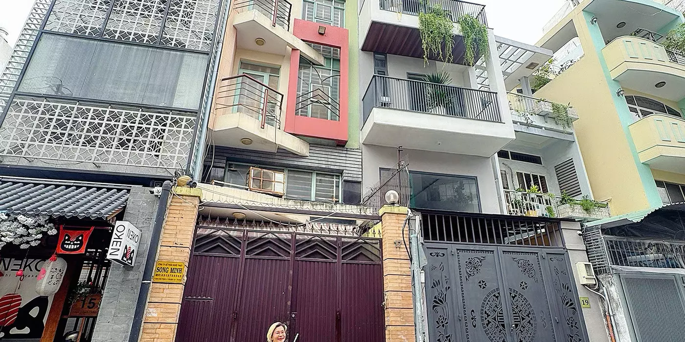 CHÍNH CHỦ BÁN NHÀ MẶT TIỀN 7 TẦNG Đ. ĐINH CÔNG TRÁNG, QUẬN 1 - 4M*25M VUÔNG ĐẸP* LIÊN HỆ GIANG