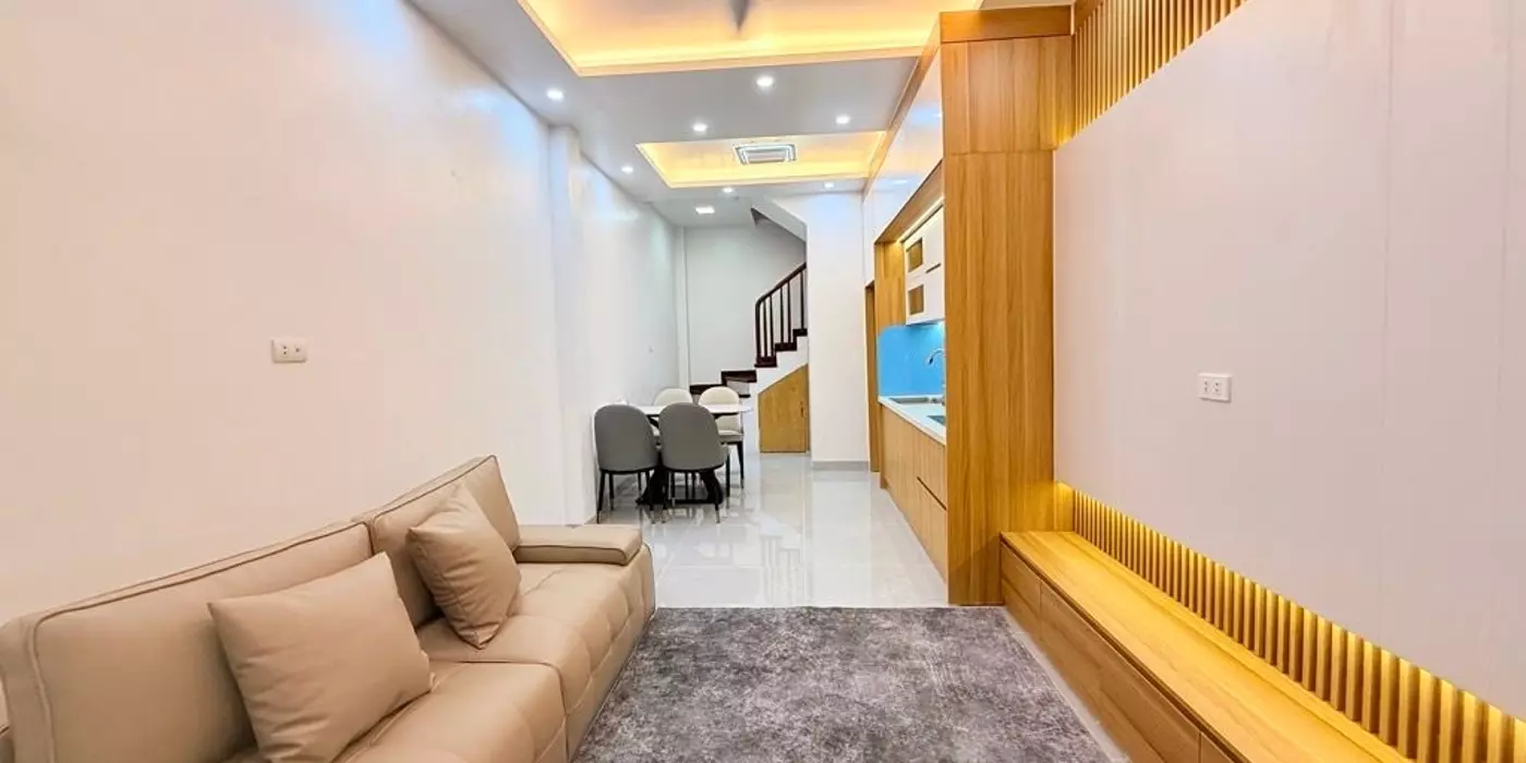 trần thái tông 34m x6 tầng 10,5 tỷ full nội thất-ngõ thông rộng,gần phố