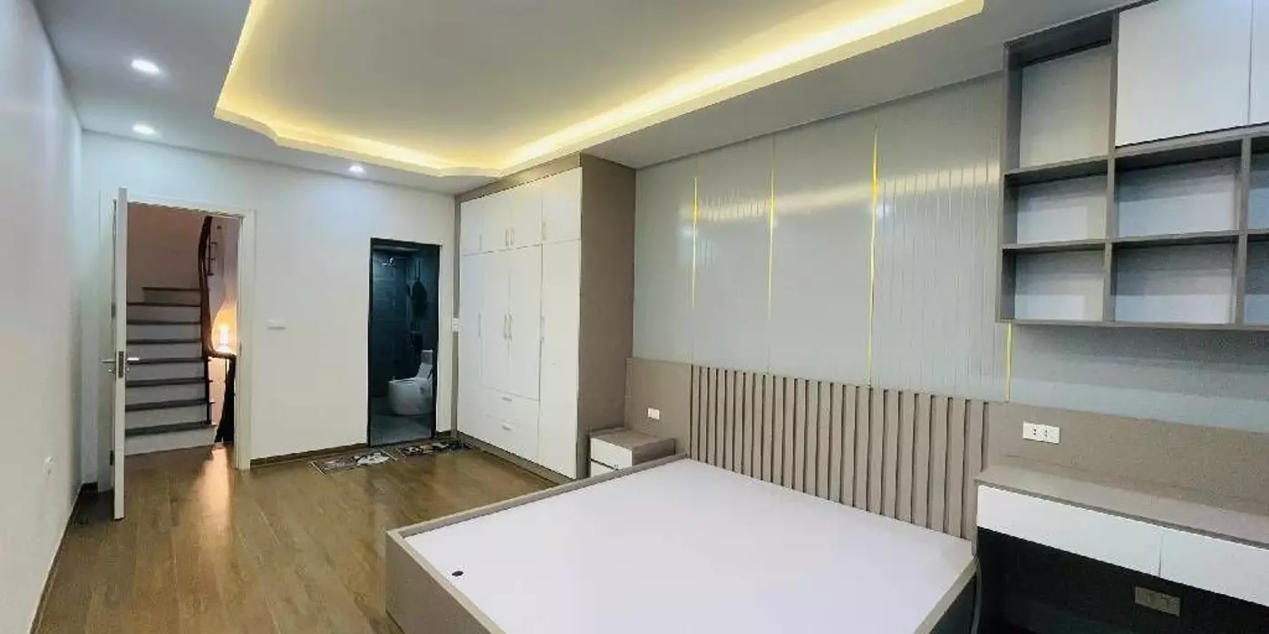võ chí công 36m x5 tầng 8,8 tỷ full nội thất,quy hoạch nhà cách đường 20m
