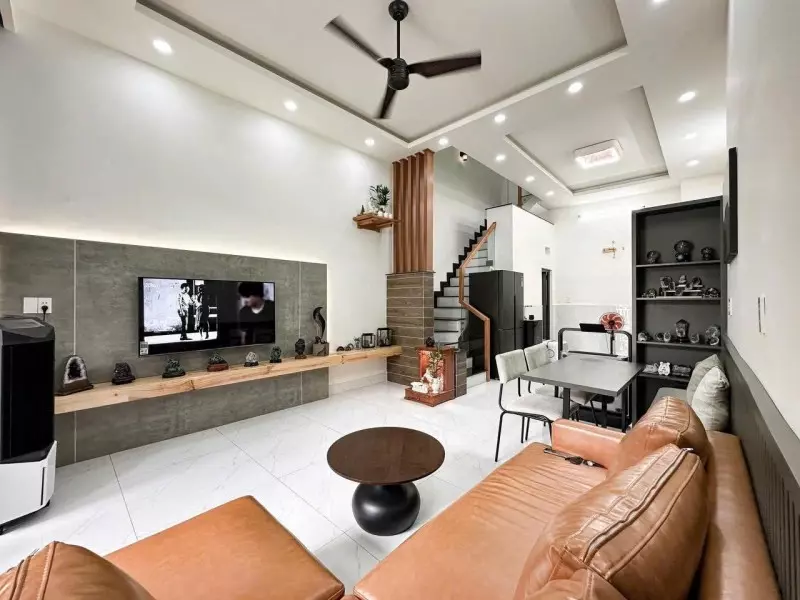 Bán nhà đường Lã  Xuân Oai, Q9, Thủ Đức, TP HCM. DT  50m2, 4 tầng, sổ hồng. Giá  6.55 tỷ -