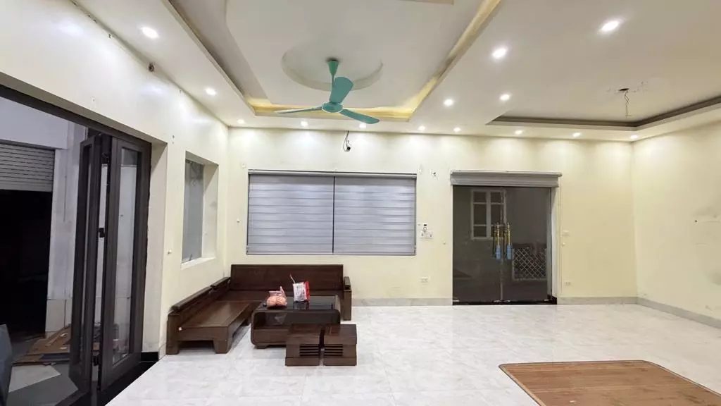 Bán nhà Phúc Lợi, 35m, 6 tầng, nhỉnh 8 tỷ. Siêu phẩm thang mấy, tặng full nội thất.