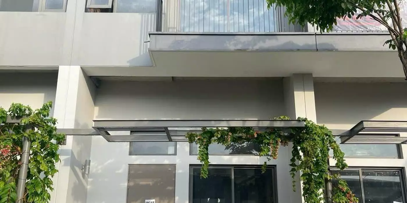 Chính chủ bán gấp nhà liền kề the standard bình dương