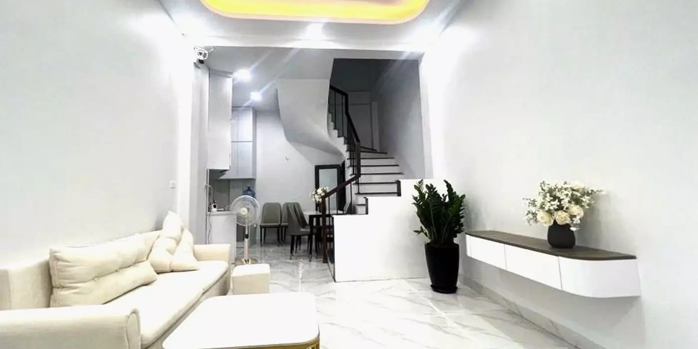 Bán nhà phố Trương Định, Hai Bà Trưng 34m2, 5 tầng full nội thất, sổ đỏ chỉ 7,2 tỷ