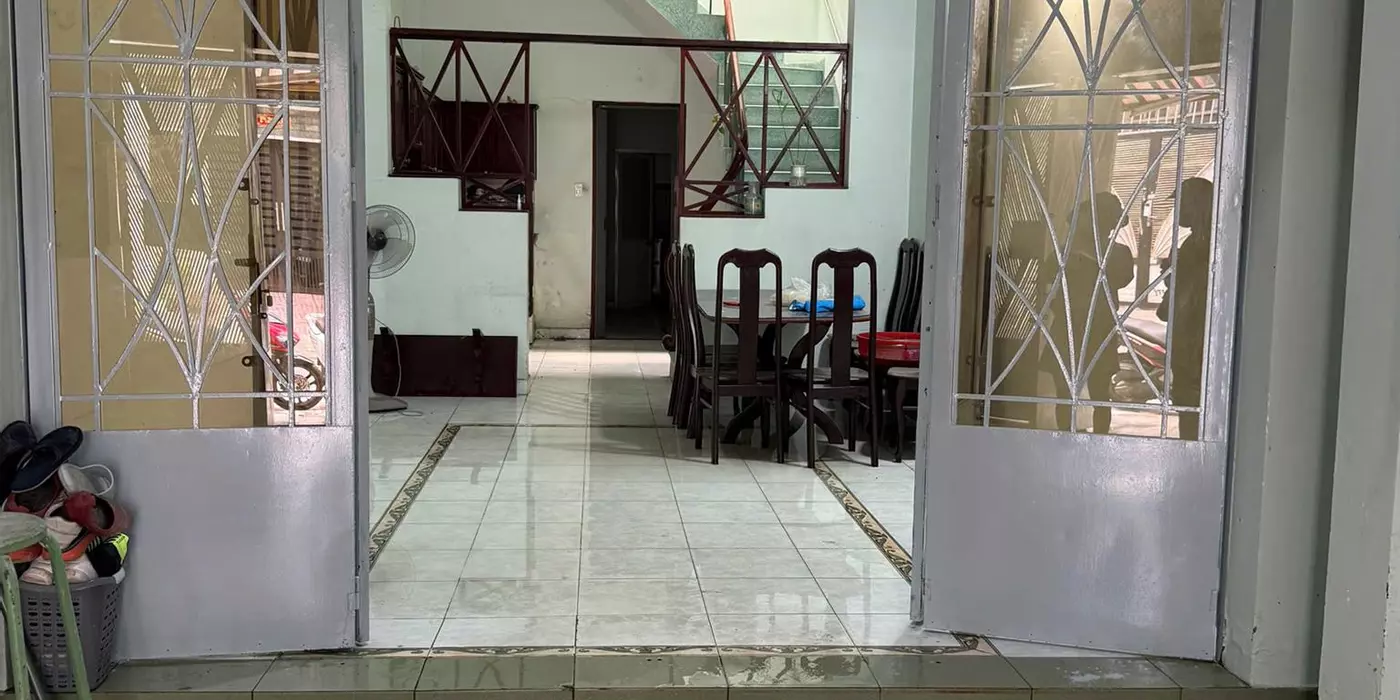 GIA ĐÌNH VỀ QUÊ MỞ XƯỞNG CẦN CHO THUÊ NHÀ MẶT TIỀN QUẬN 7 HỒ CHÍ MINH
