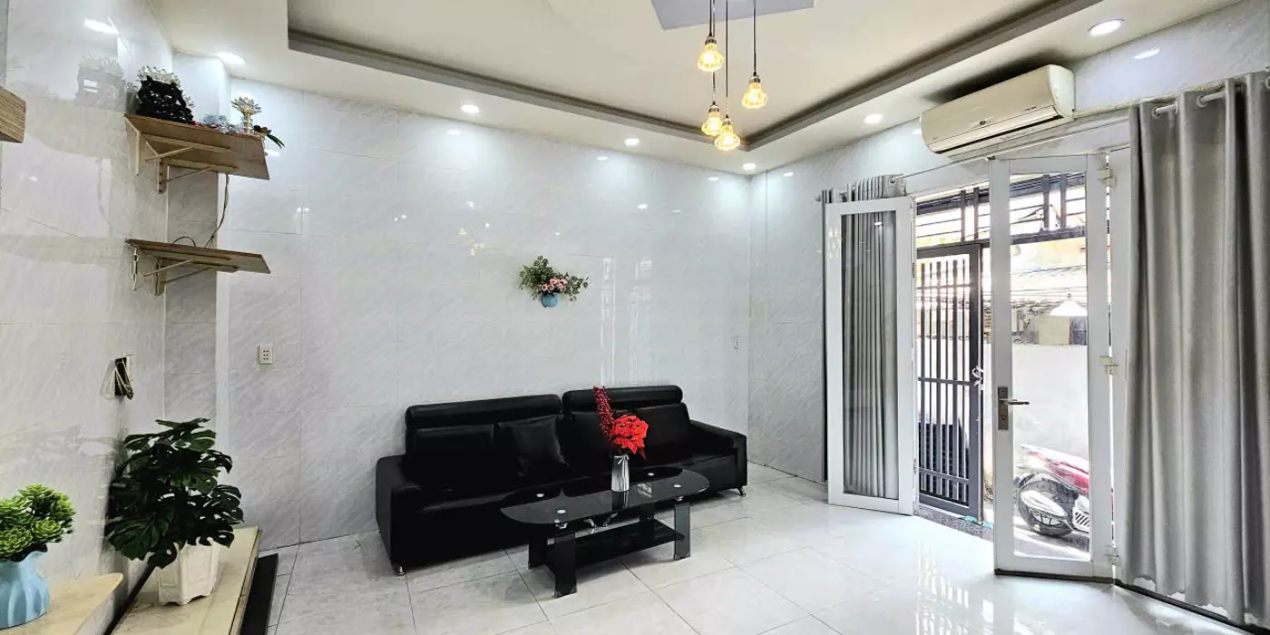 Nhà rộng khó tìm ngang 5.15 Bùi Minh Trực P6Q8 (full nội thất)
