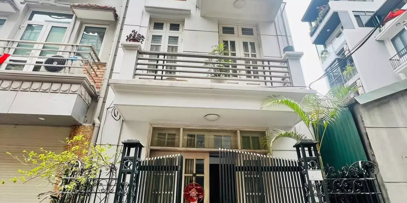 Bán nhà phố Đội Cấn, Ba Đình, lô góc 2 mặt thoáng, ngõ nông, dân xây, 45m, 5 tầng, 12.8 tỷ