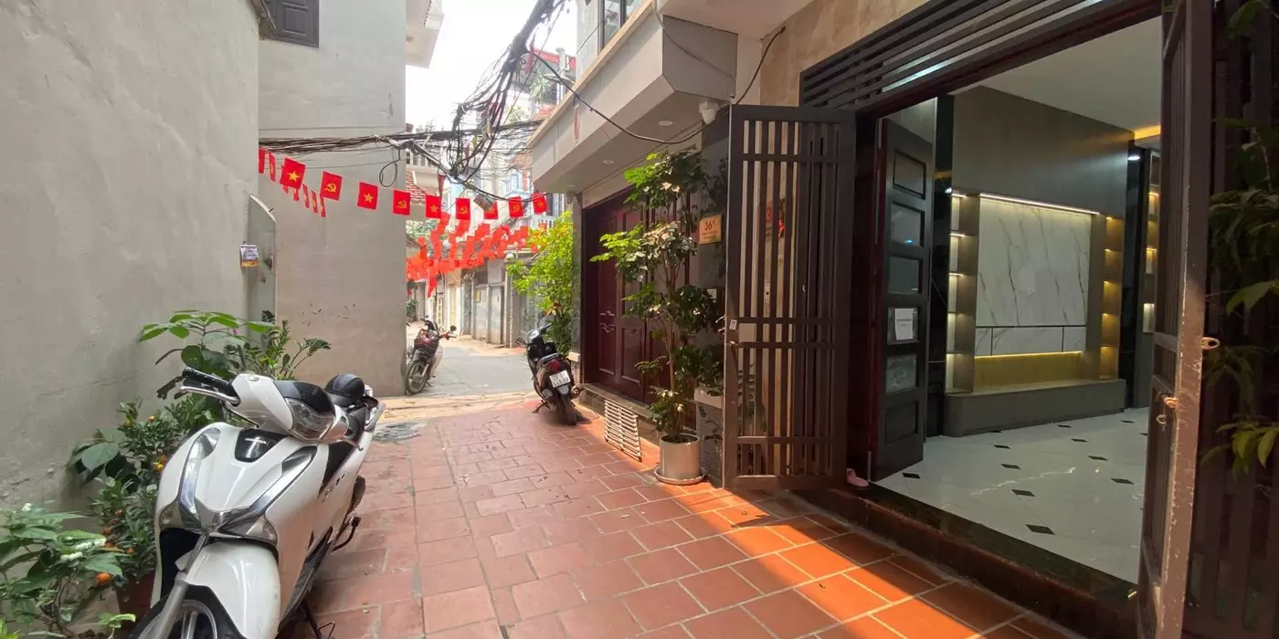 Bán nhà phố Vạn Bảo, Ba Đình, ngõ thoáng sáng, gần phố, dân trí cao, 42m, 5 tầng, 12.8 tỷ