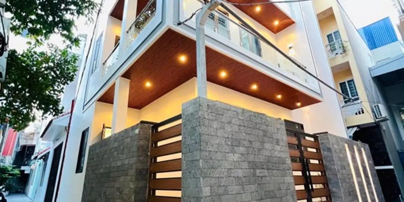 BÁN VILLA 4 TẦNG LÔ GÓC 3 MẶT THOÁNG – Ô TÔ ĐỖ CỬA – FULL NỘI THẤT – GIÁ 5,95 TỶ