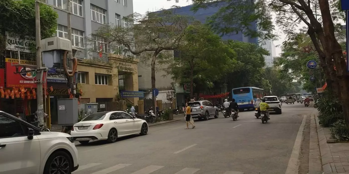 BÁN NHÀ MẶT PHỐ NGUYỄN THÁI HỌC BA ĐÌNH - SỞ HỮU VỊ TRÍ VÀNG KINH DOANH: DT 75M2 - 27 TỶ