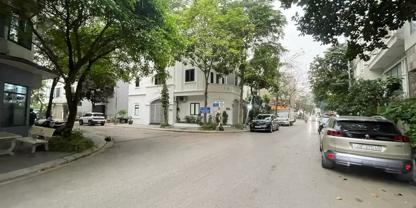 BÁN-ĐẤT VIỆT HƯNG –75 m2- LÔ ĐẸP PHÂN LÔ – ĐƯỜNG 4 Ô TÔ TRÁNH – SÁT Vinhomes Riverside Harmony –