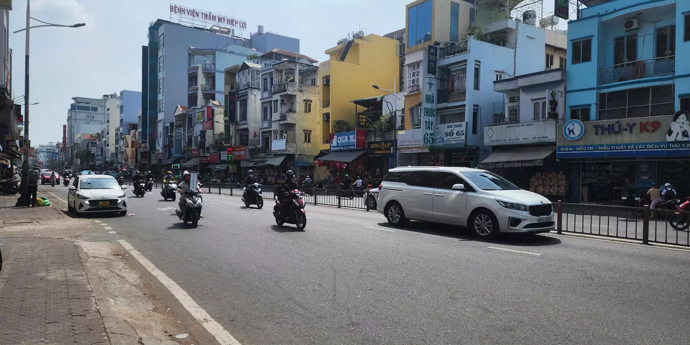 BÁN NHÀ ĐẸP QUẬN 8 – 65m² – HXH TẢI THÔNG – GẦN MT DƯƠNG BÁ TRẠC
