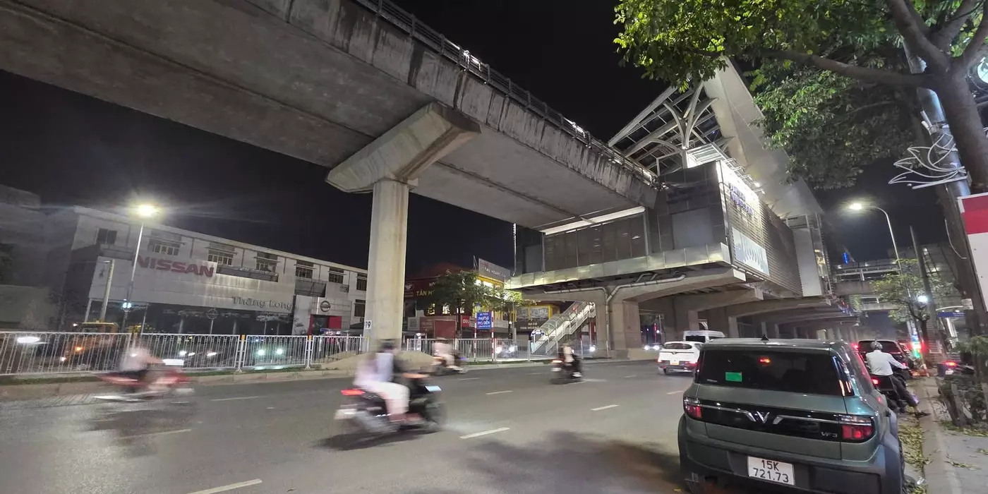 BÁN NHÀ MẶT ĐƯỜNG CẦU DIỄN NAM TỪ LIÊM - VỊ TRÍ ĐẸP KINH DOANH ĐẲNG CẤP: 233M2 - 99 TỶ
