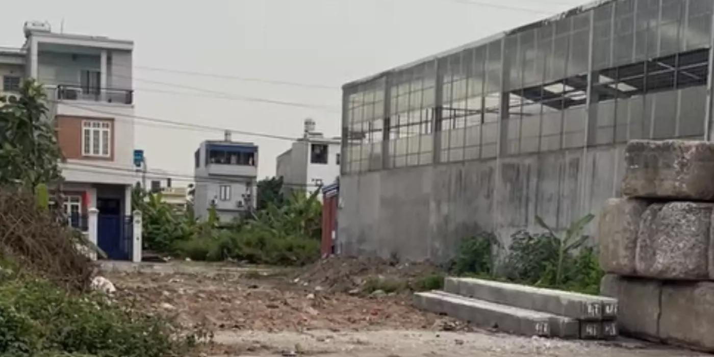 Mặt đường Máng 115m2 Vân Tra An Dương Hải Phòng