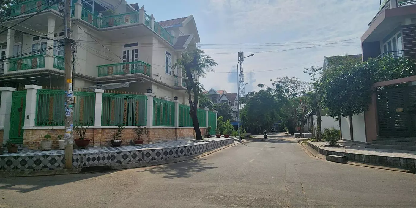 BÁN BIỆT THỰ LÔ GÓC 168M2 BÌNH HƯNG BÌNH CHÁNH NHỈNH 15 TỶ 0948769331