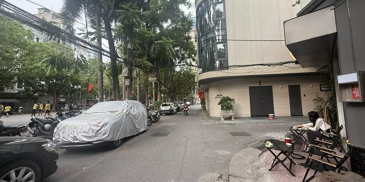 BÁN NHÀ NGUỴ NHƯ KONTUM, DT65M2 5T LÔ GÓC 2 MẶT NGÕ VỈA HÈ, OTO TRÁNH, KINH DOANH, 27.X TỶ