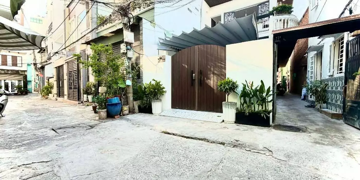 Bán nhà 3 mặt tiền đường Âu Dương Lân ngang 5m Đẹp Lung Linh- 0931172218