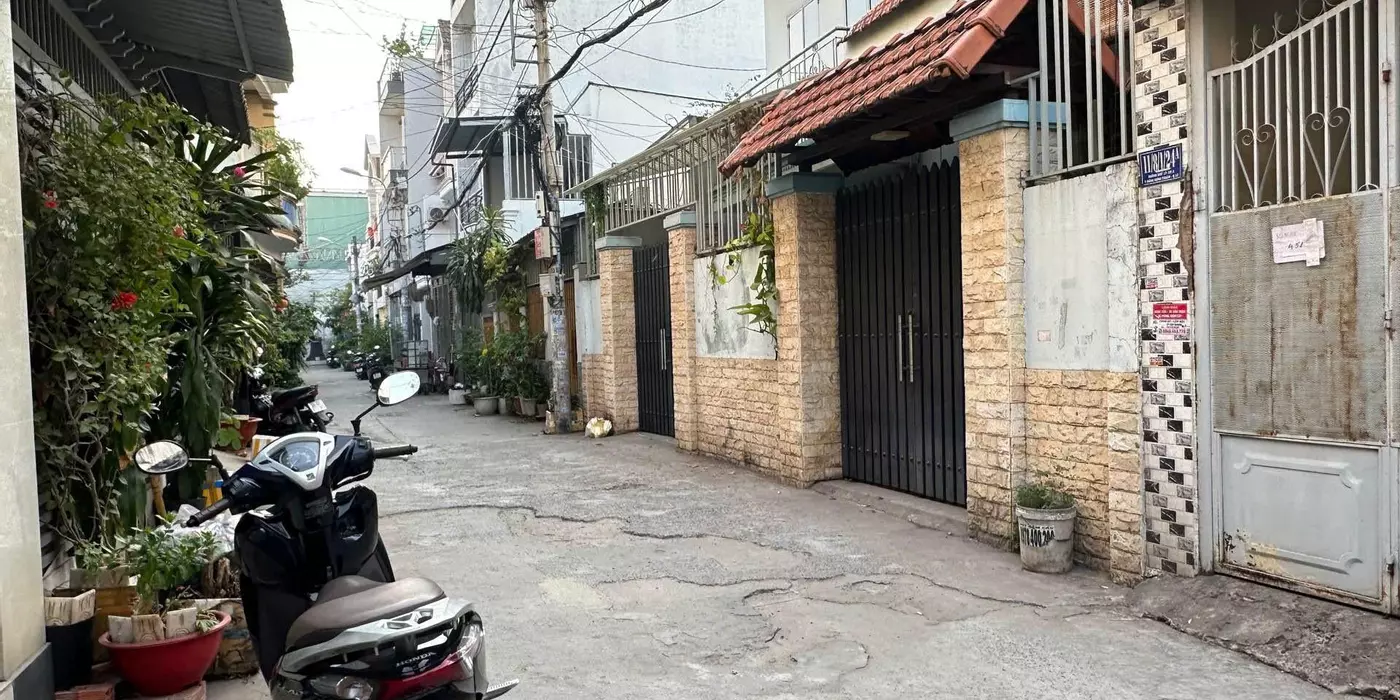 HXH TRÁNH ĐÔNG HƯNG THUẬN - NGAY CHỢ CẦU QUANG TRUNG TIỆN VỀ GÒ VẤP - 4x15.2m - TIỆN XÂY SỬA MỚI -