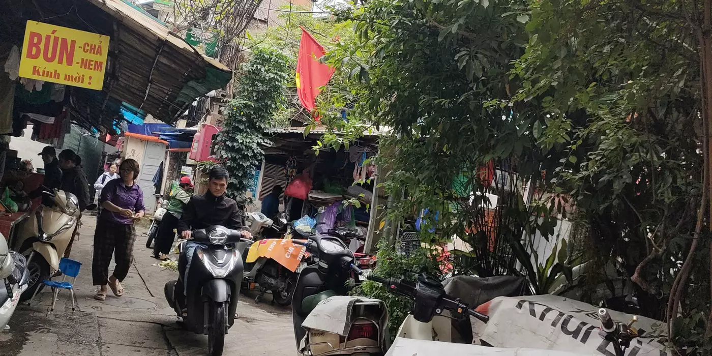 Cho thuê gấp giá rẻ căn hộ mặt phố Yên Phụ 120m, tầng 7, mặt tiền 6m, 20 tr/th Tây Hồ.