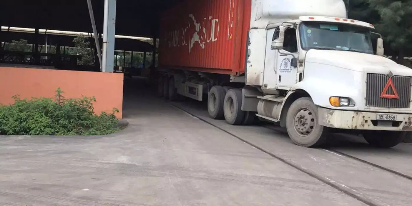 XT097 nhà xưởng, có sẵn nhiều cầu trục cho thuê ổn định lâu dài, trống xưởng