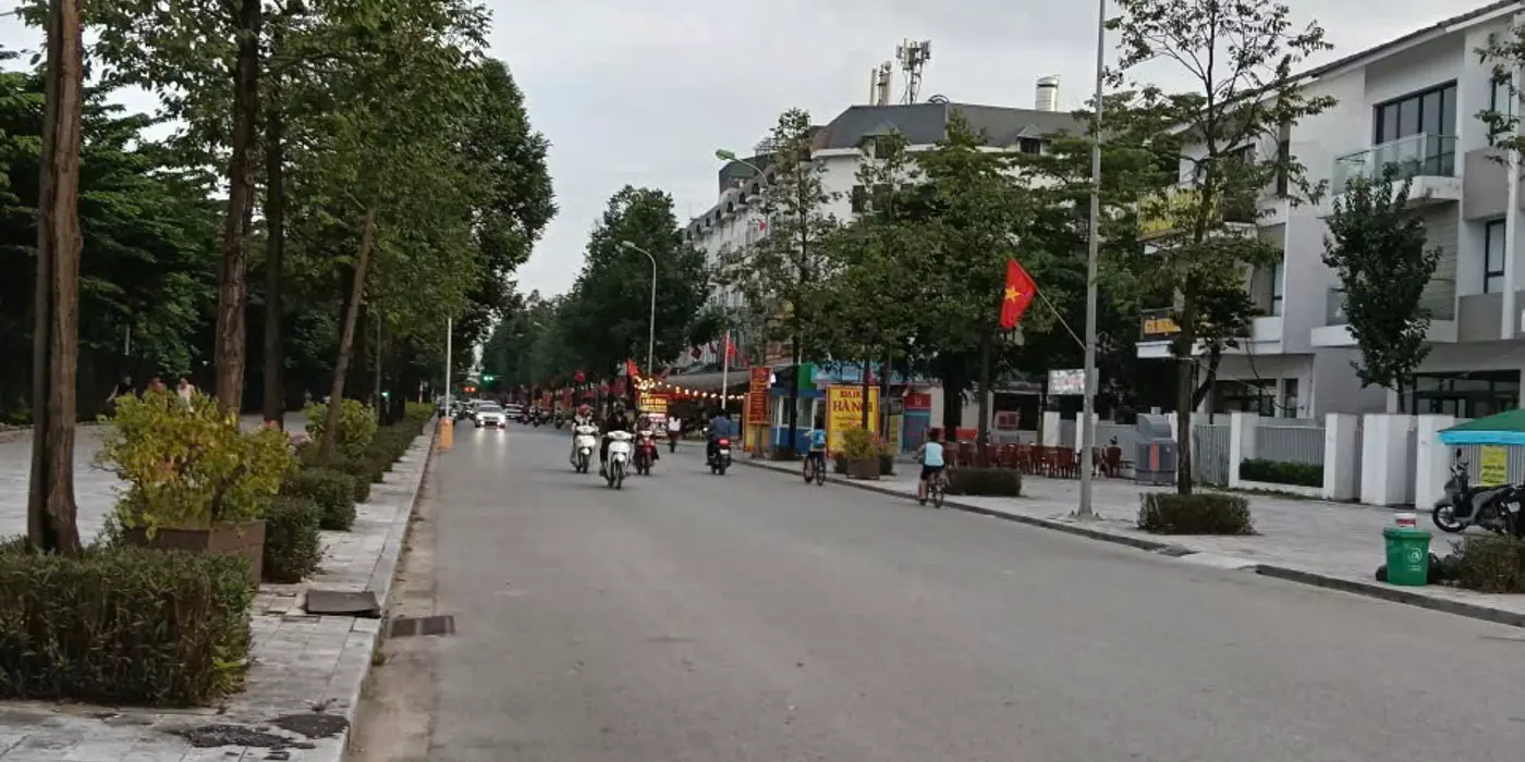 Biệt thự Khu Đô thị Văn Phú 190 m 4 tầng hoàn thiện thang máy mt 10 vỉa hè ô tô tránh