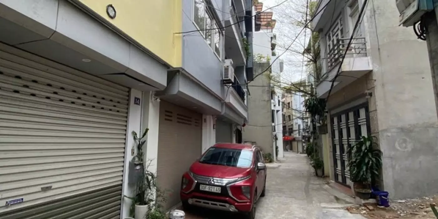 TƯ ĐÌNH – LONG BIÊN  56m² – 4 TẦNG – Ô TÔ VÀO NHÀ – Ô CHỜ THANG MÁY