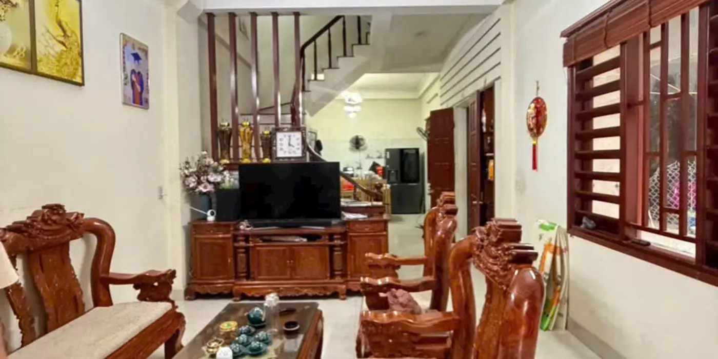 Bán nhà dân xây ngay chợ Bồ Xuyên vào đường oto gần 50m2, giá chỉ 3,x tỷ