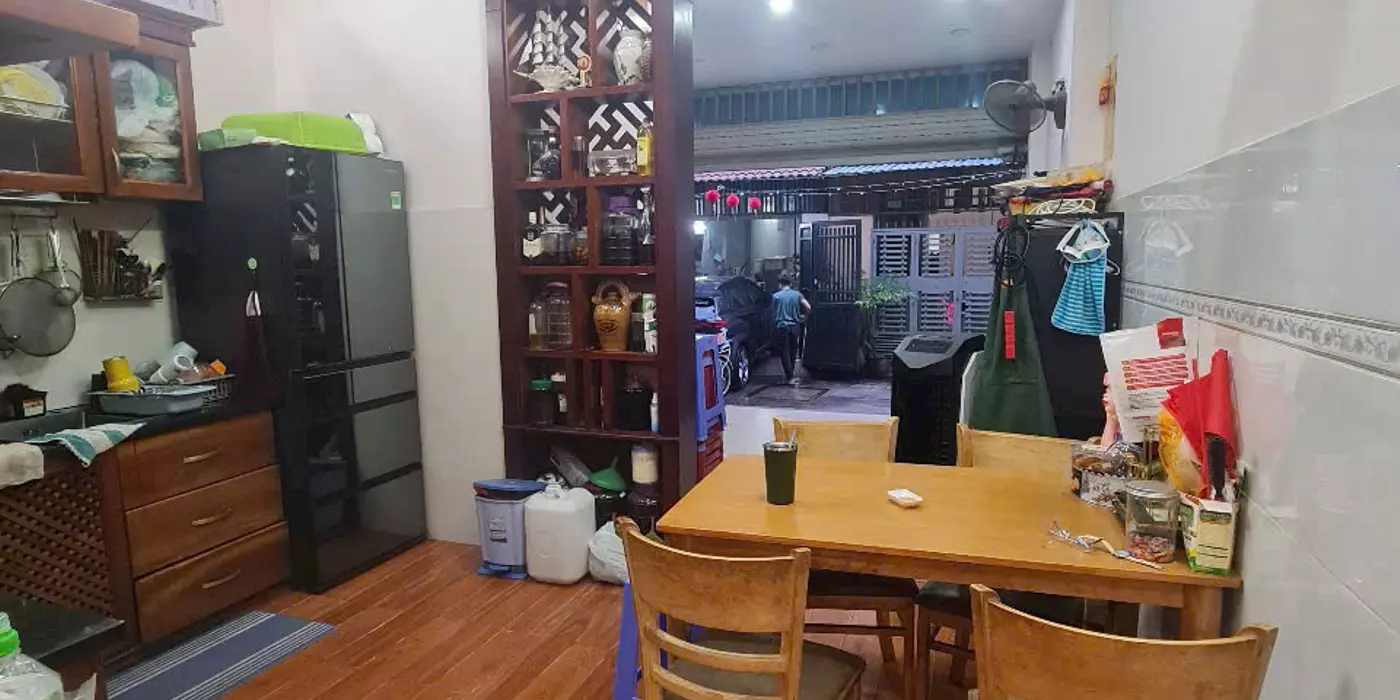 Bán nhà ngõ 15B Bến Nghé Q.1: 72m2 x 4 tầng - 4PN, sổ hồng trao tay, giá 5.8 tỷ - Cơ hội an cư lý