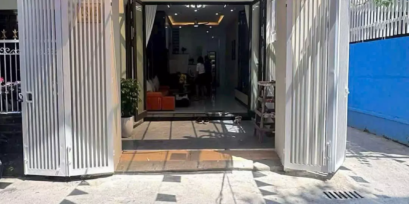 Mình Chính chủ cần bán gấp nhà 2 tầng 2 mặt kiệt ô tô full nội thất - Trung tâm Đà Nẵng