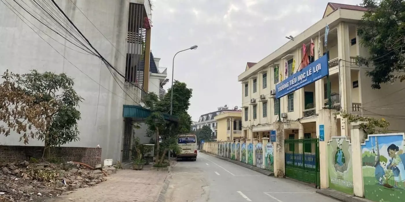 Cơ hội cuối cùng lô đất 100m2 gần Tân Xã, khu vực trung tâm Hòa Lạc. Phù hợp xây trọ, đầu tư sinh