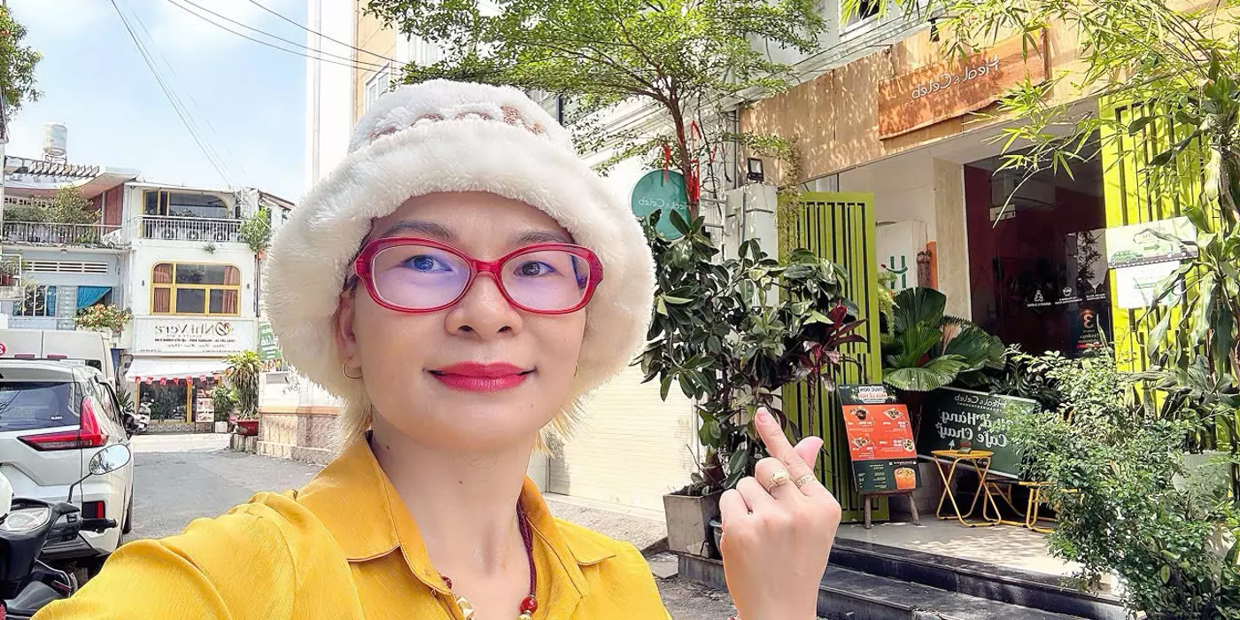BÁN NHÀ 5 TẦNG MẶT TIỀN Đ.NGUYỄN VĂN NGUYỄN, QUẬN 1 - SỔ HỒNG VUÔNG ĐẸP HOÀN CÔNG CHUẨN - CHÀO